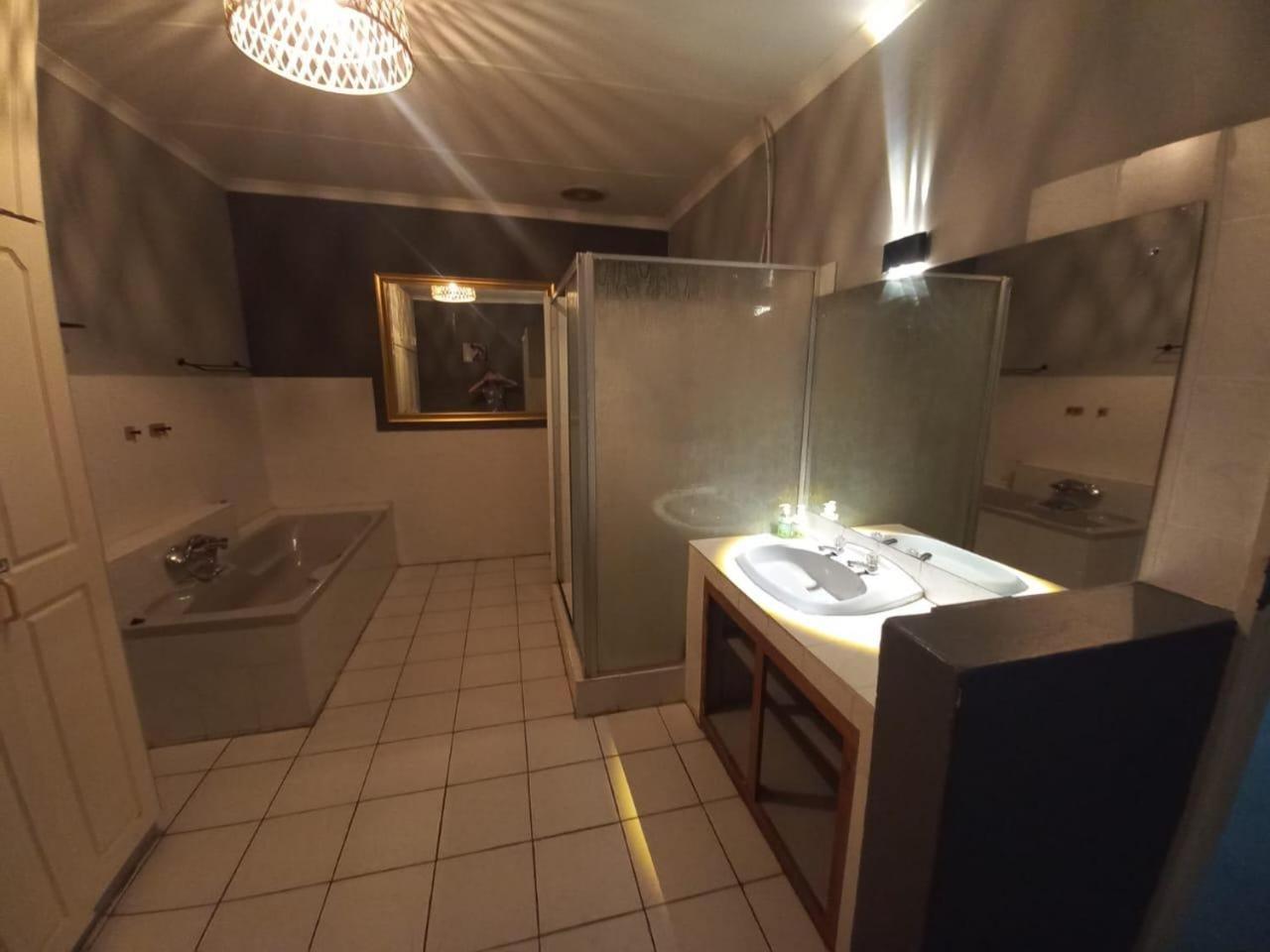 Anri Guesthouse Bloemfontein Kültér fotó