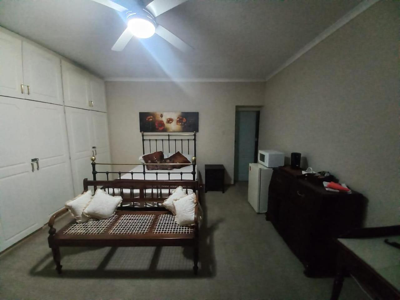 Anri Guesthouse Bloemfontein Kültér fotó