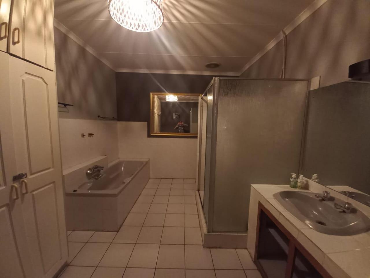 Anri Guesthouse Bloemfontein Kültér fotó