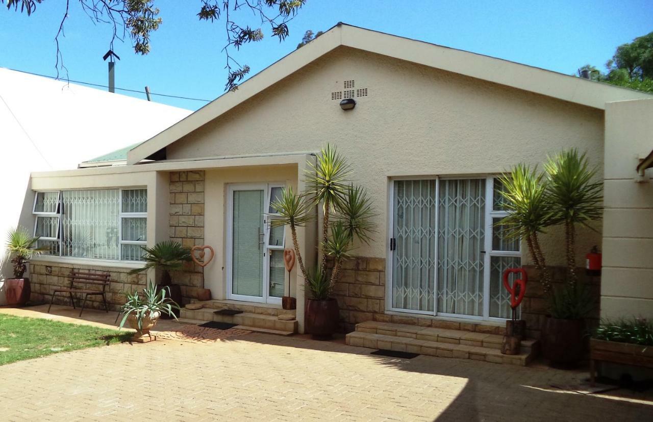Anri Guesthouse Bloemfontein Kültér fotó